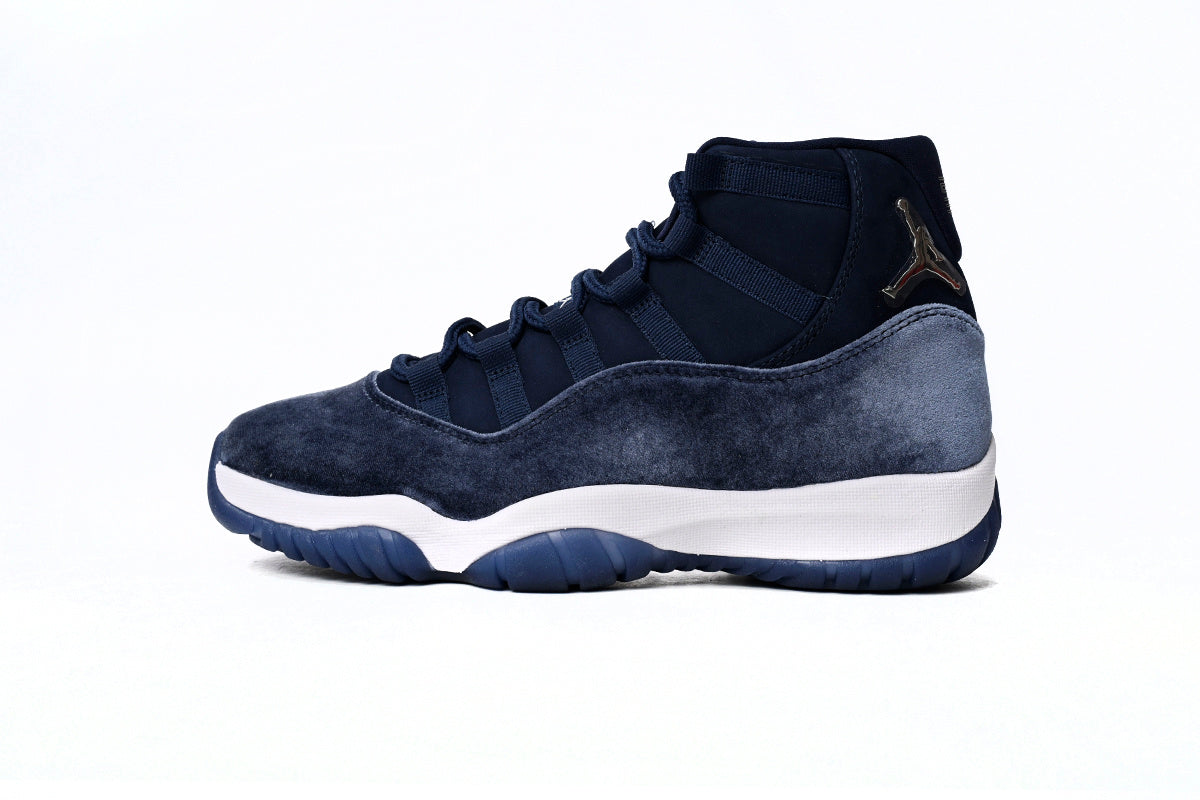 AJ 11 Retro Midnight Blue