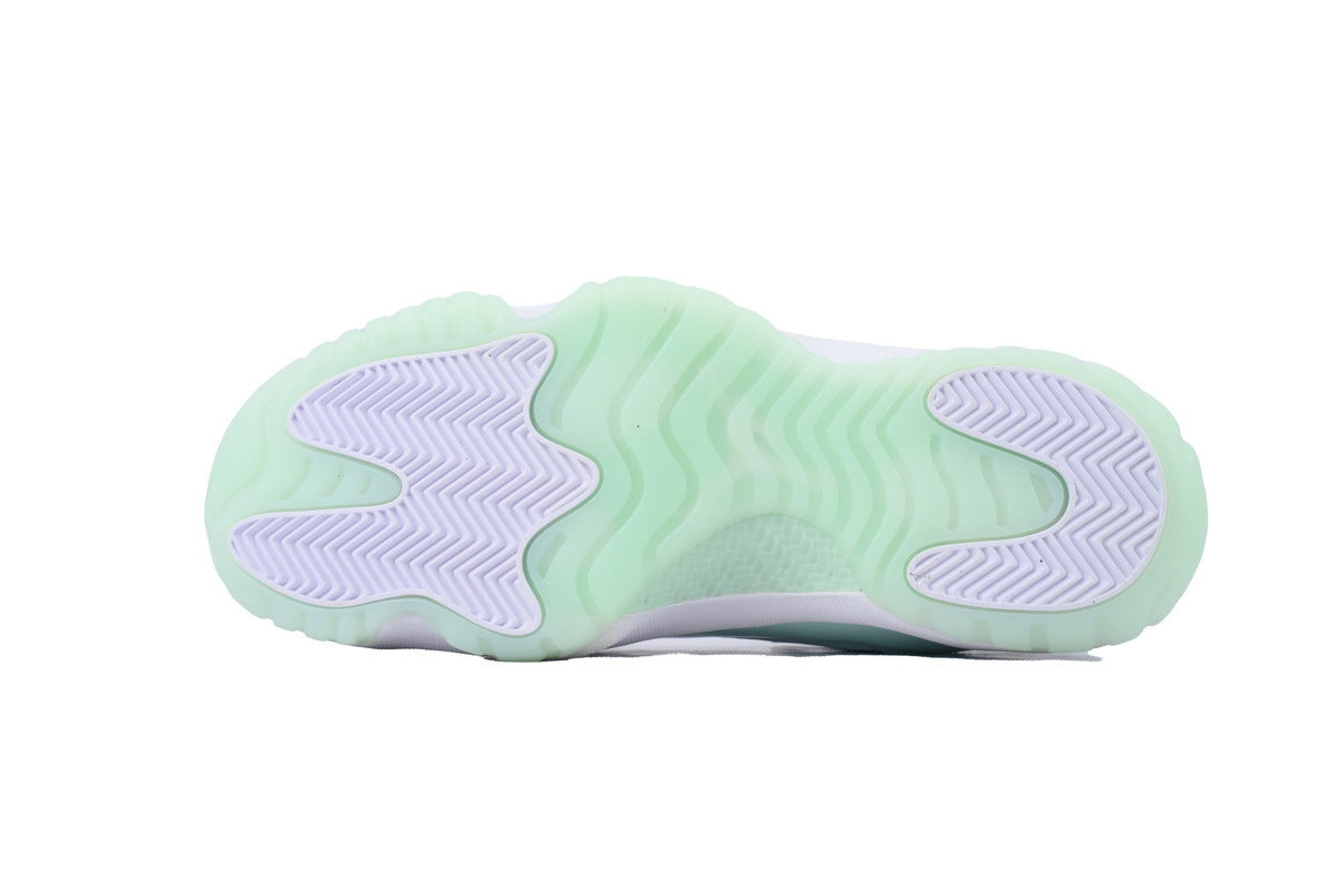 AJ 11 Retro Low 'Igloo'