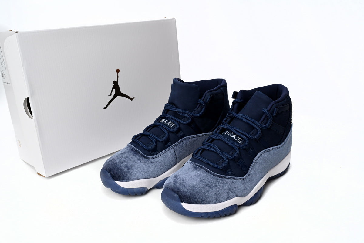 AJ 11 Retro Midnight Blue