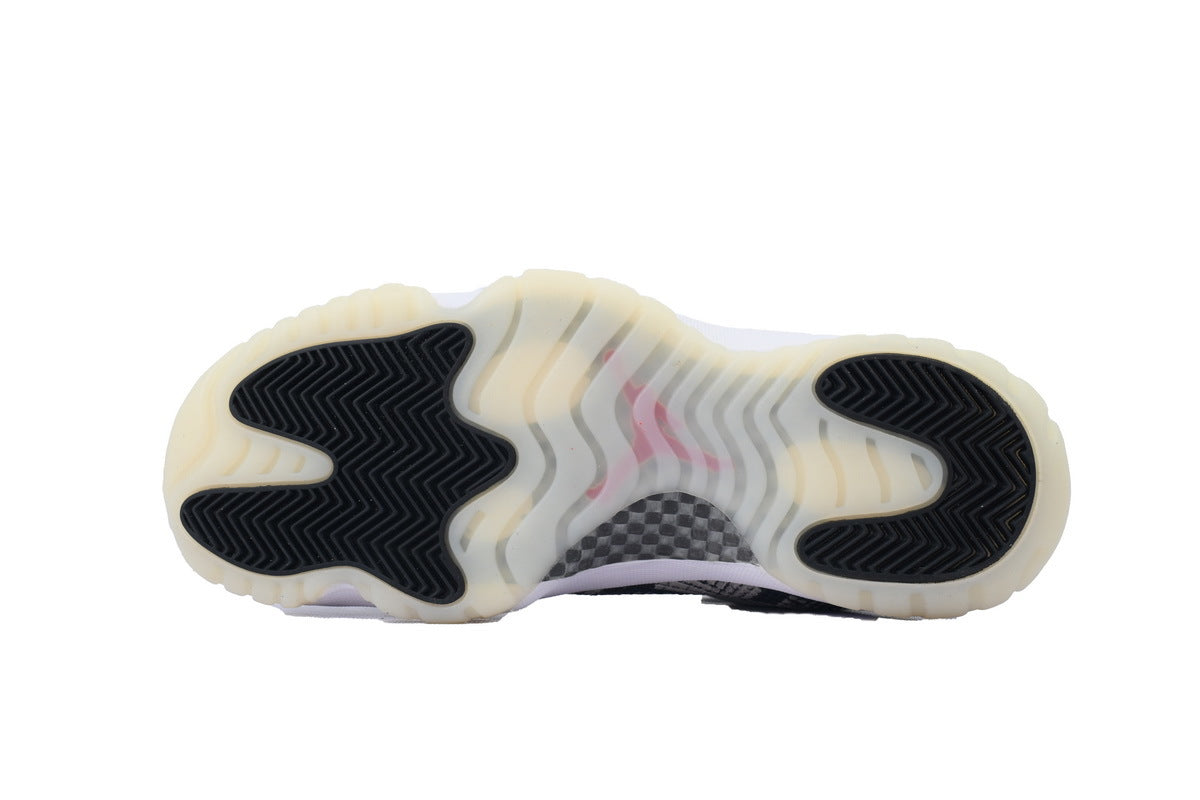 AJ 11 Retro Low Light Bone Snakeski