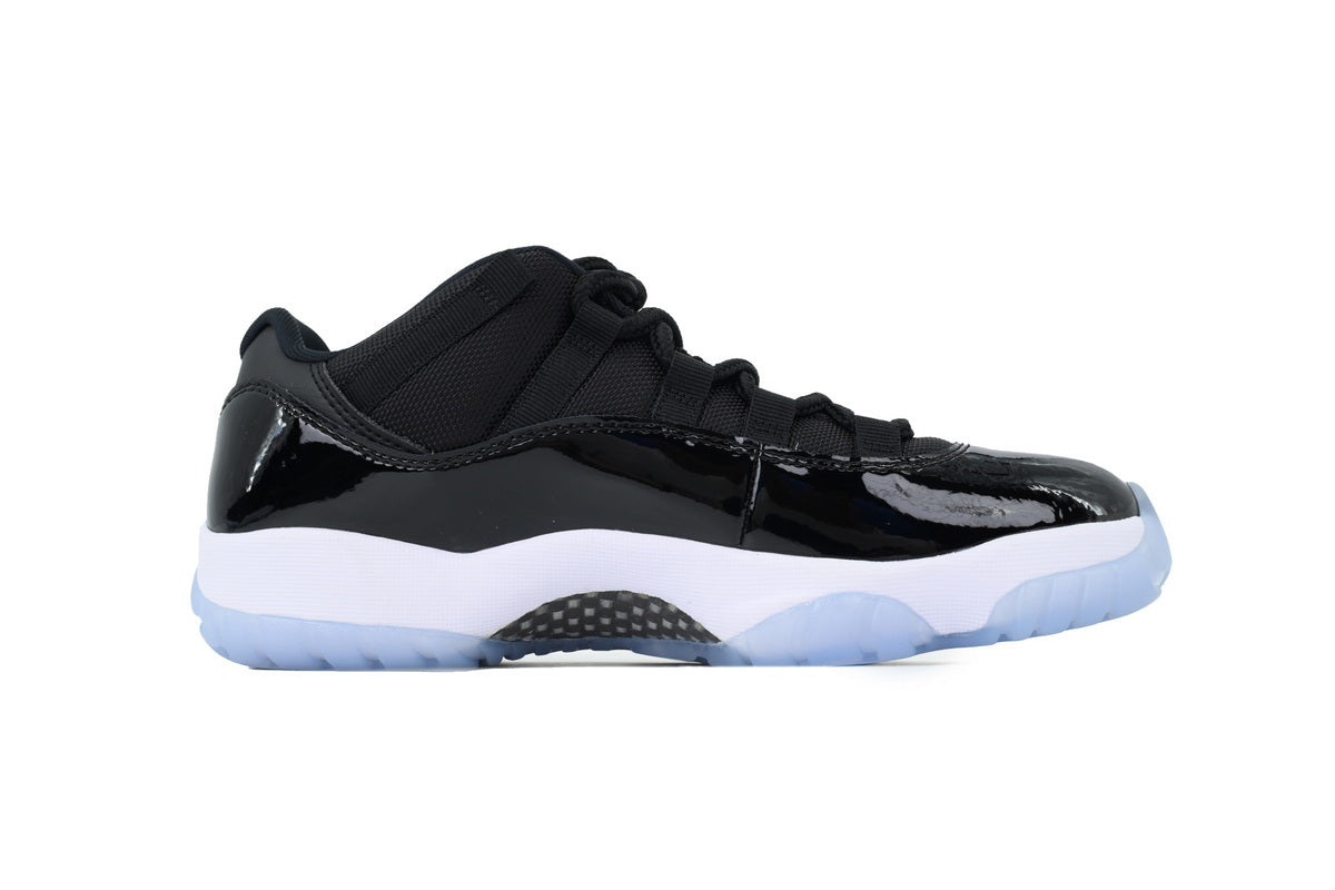 AJ 11 Retro Low “WhiteMidnight Navy”