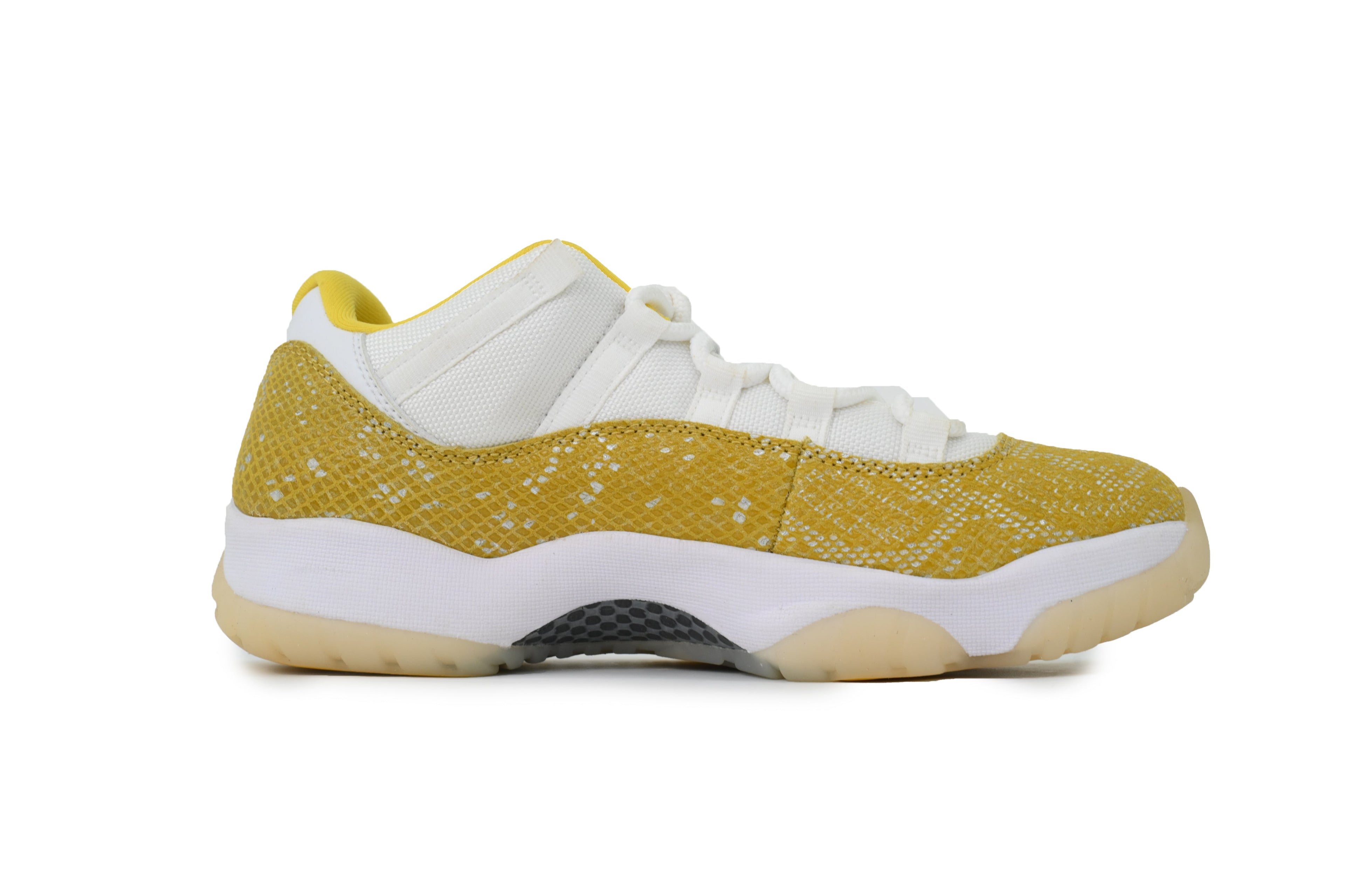 AJ 11 Retro Low WMNS “Yellow Snakeskin
