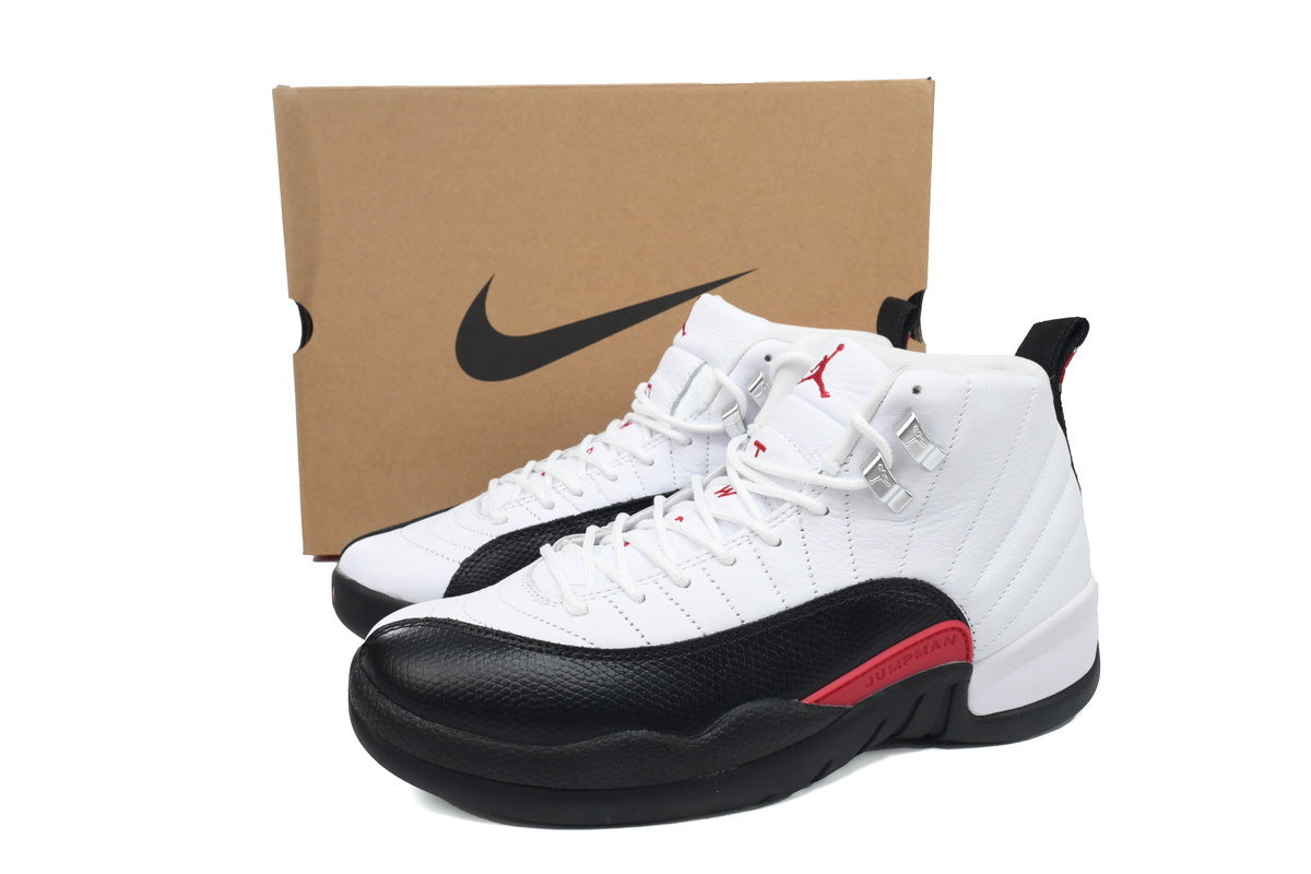 AJ 12 “Red Taxi”5