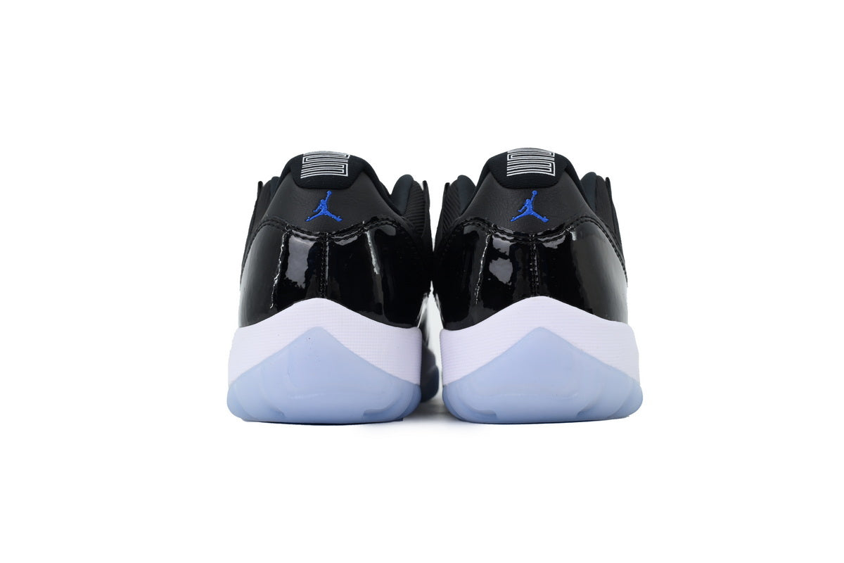 AJ 11 Retro Low “WhiteMidnight Navy”