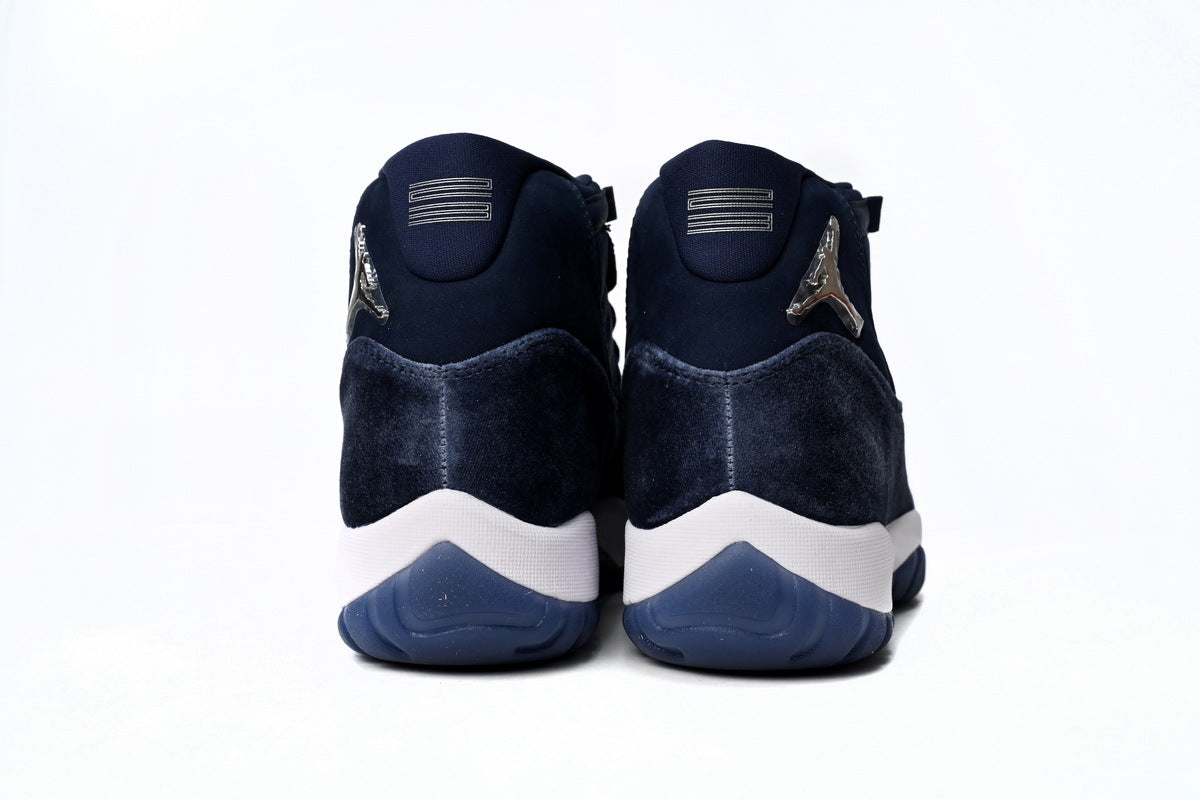 AJ 11 Retro Midnight Blue
